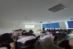 YAŞLI BAKIM PROGRAMI ÖĞRENCİLERİMİZE YÖNELİK KALİTE VE AKREDİTASYON KONULU EĞİTİM SUNUMU GERÇEKLEŞTİRİLDİ YAŞLI BAKIM PROGRAMI ÖĞRENCİLERİMİZE YÖNELİK KALİTE VE AKREDİTASYON KONULU EĞİTİM SUNUMU GERÇEKLEŞTİRİLDİ