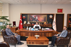 Ülkü Ocakları Osmaniye İl Başkanı Mehmet Çağatay Geçeroğlu’ndan Rektörümüze Hayırlı Olsun Ziyareti