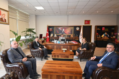 Türk Eğitim-Sen Osmaniye Şube Başkanı İsmail Kılınç ve Sendika Heyeti’nden Rektörümüze Hayırlı Olsun Ziyareti