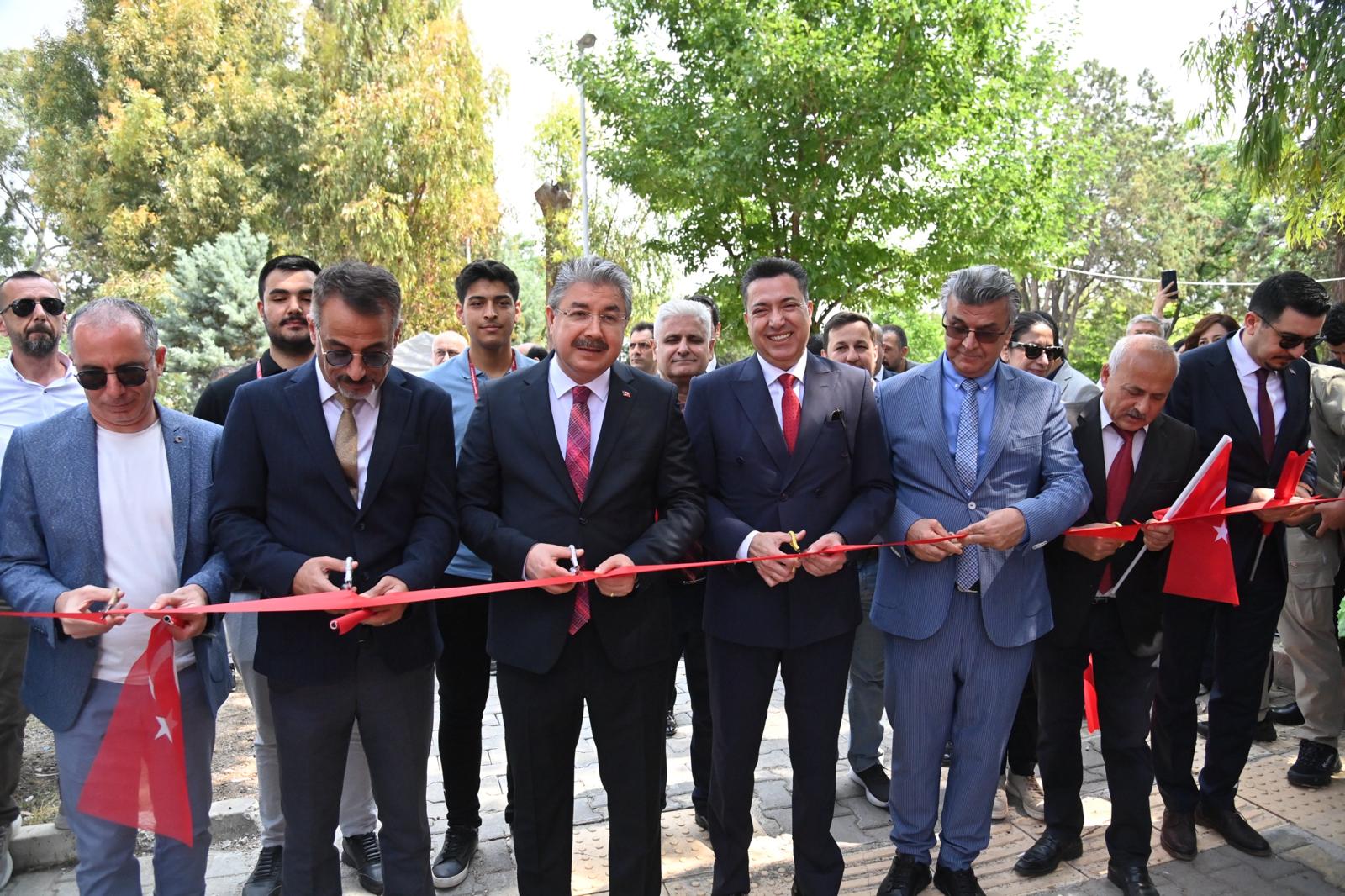 OKÜ Bahar Şenliği Coşkuyla Devam Ediyor