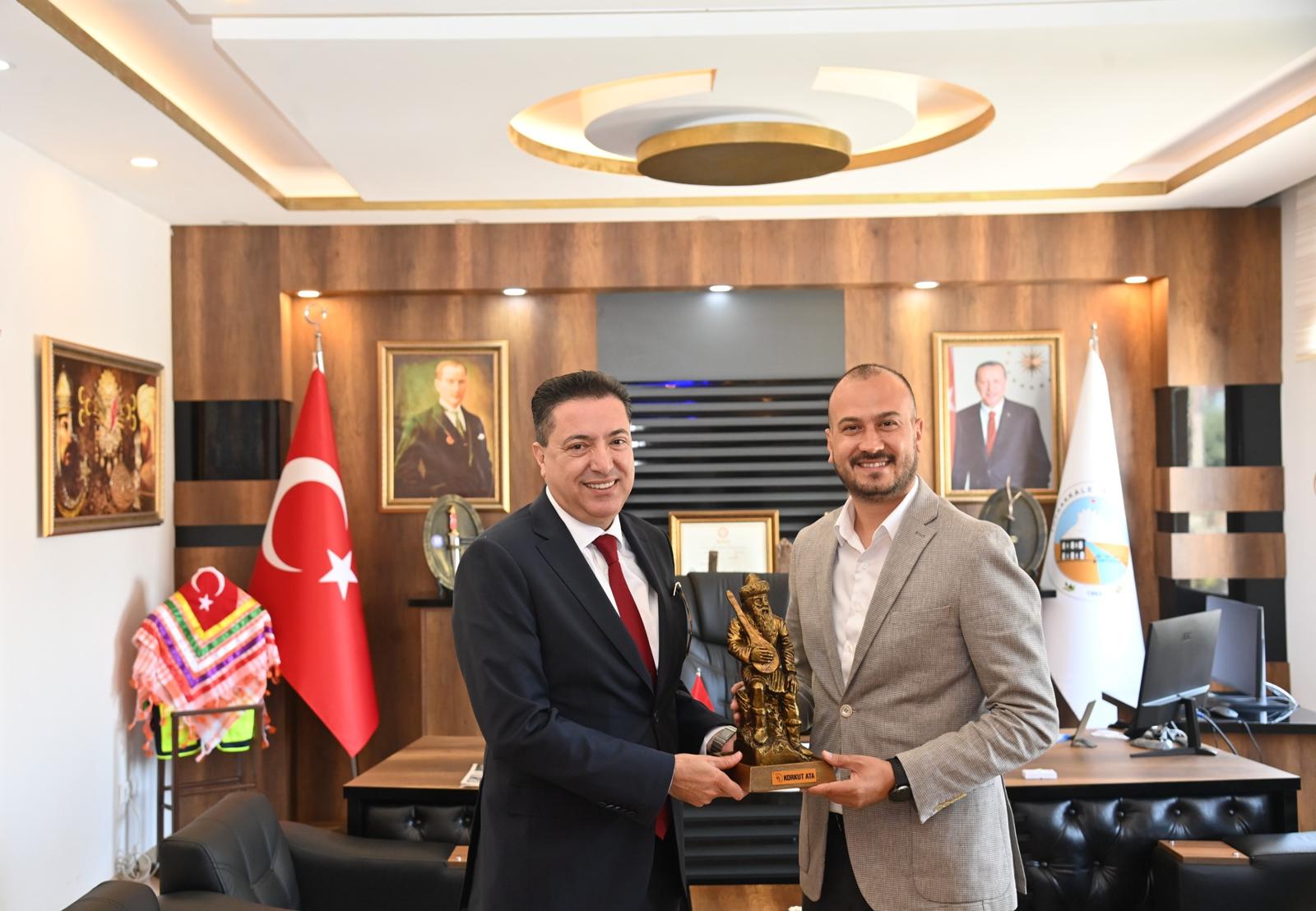 Rektörümüz Prof. Dr. Turgay Uzun’dan Toprakkale Belediye Başkanı Bekirhan Uyutmaz’a Ziyaret