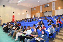 “Kendine İyi Bak” Eğitimiyle Gençlerin Ruh Sağlığına Destek