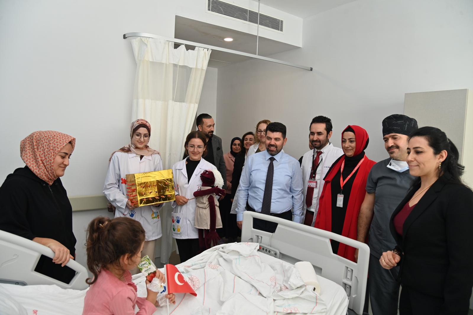 Üniversitemiz ve Osmaniye Eğitim ve Araştırma Hastanesinden Cumhuriyet Coşkusu