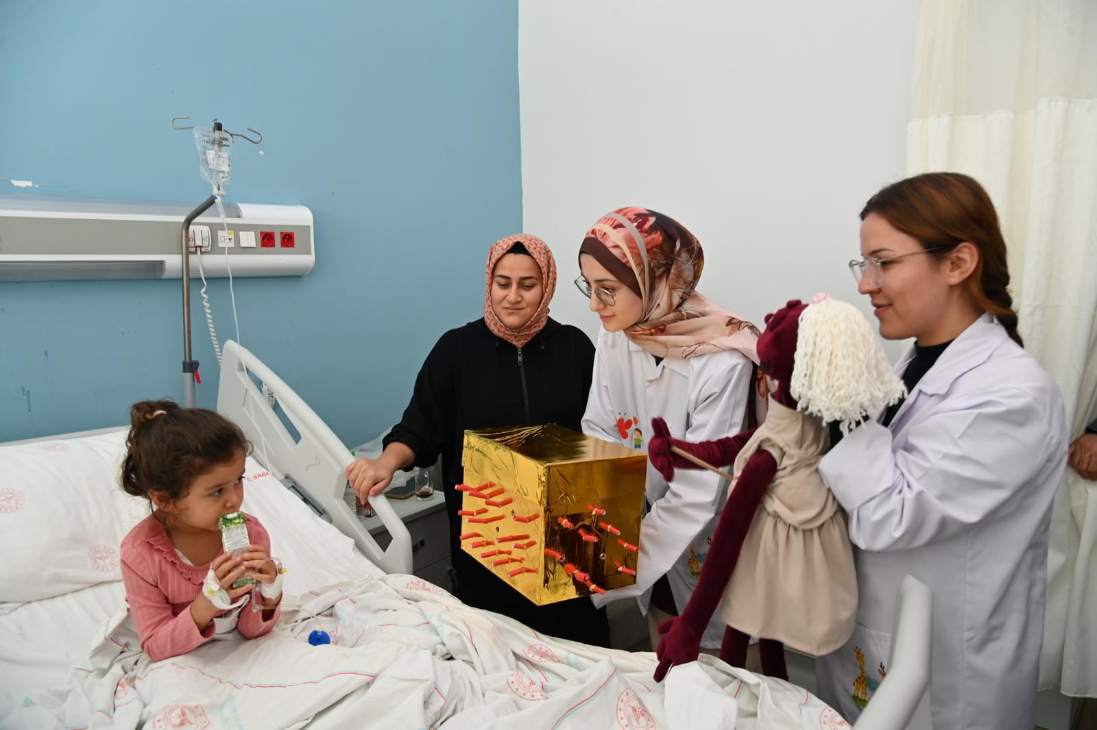 Üniversitemiz ve Osmaniye Eğitim ve Araştırma Hastanesinden Cumhuriyet Coşkusu