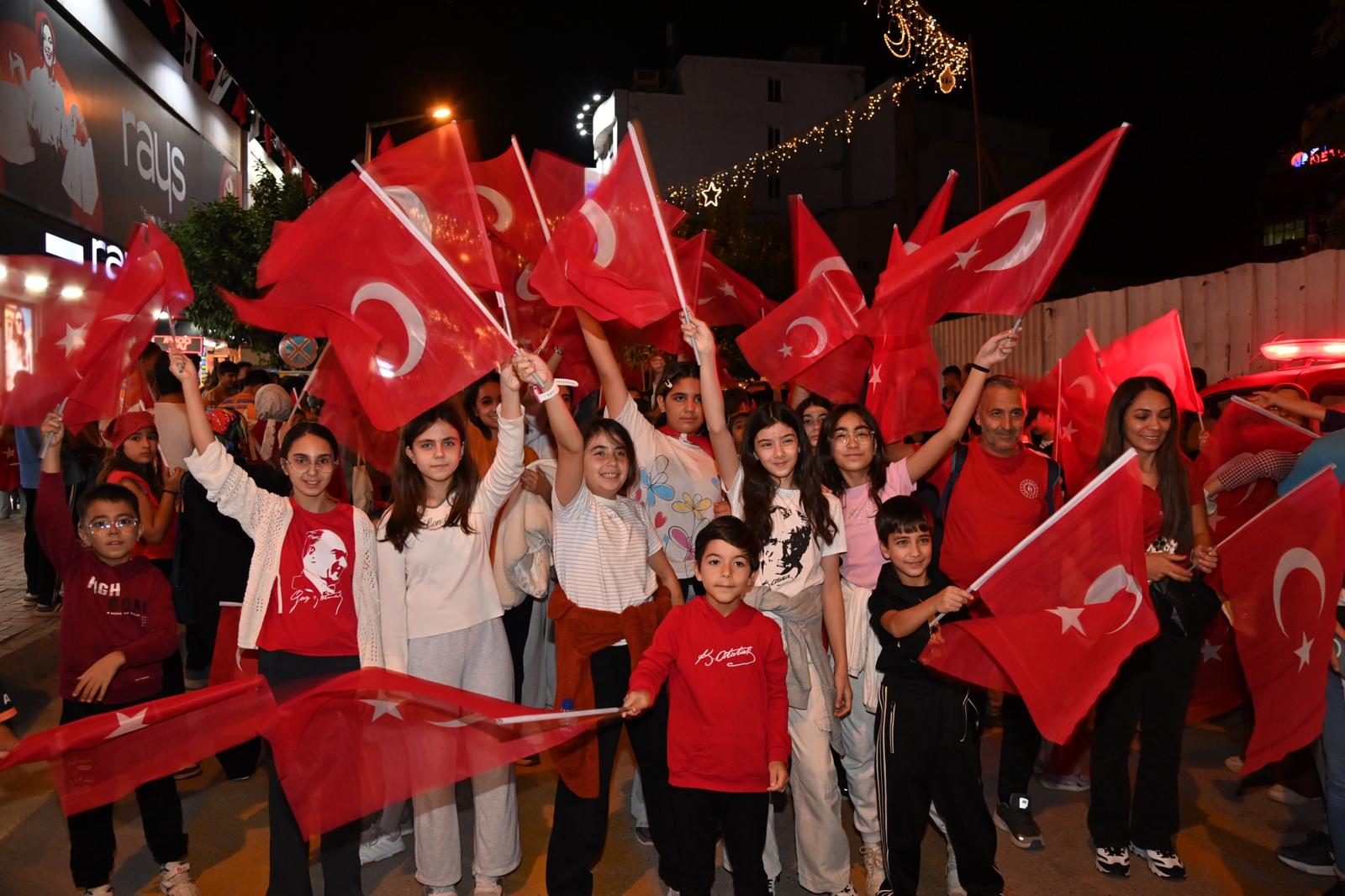 Cumhuriyet Bayramı Osmaniye'de Coşkuyla Kutlandı