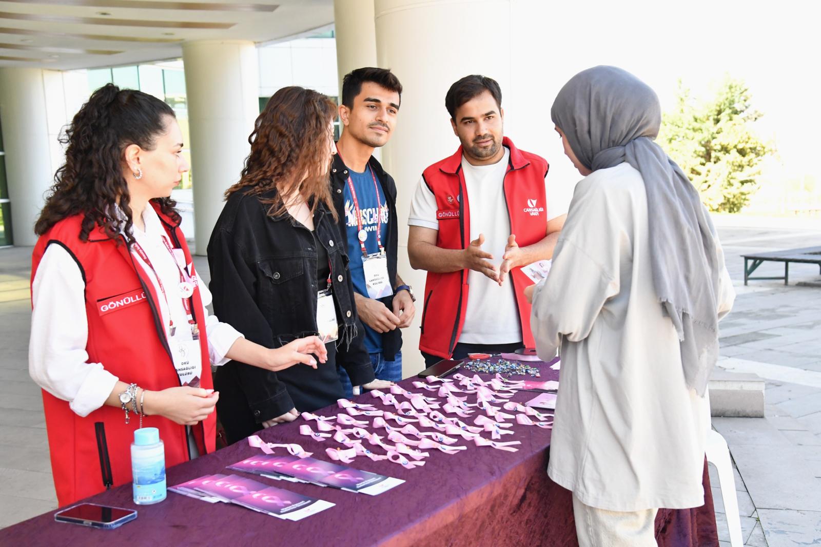 Üniversitemizde Meme Kanserine Karşı Farkındalık Etkinliği Düzenlendi