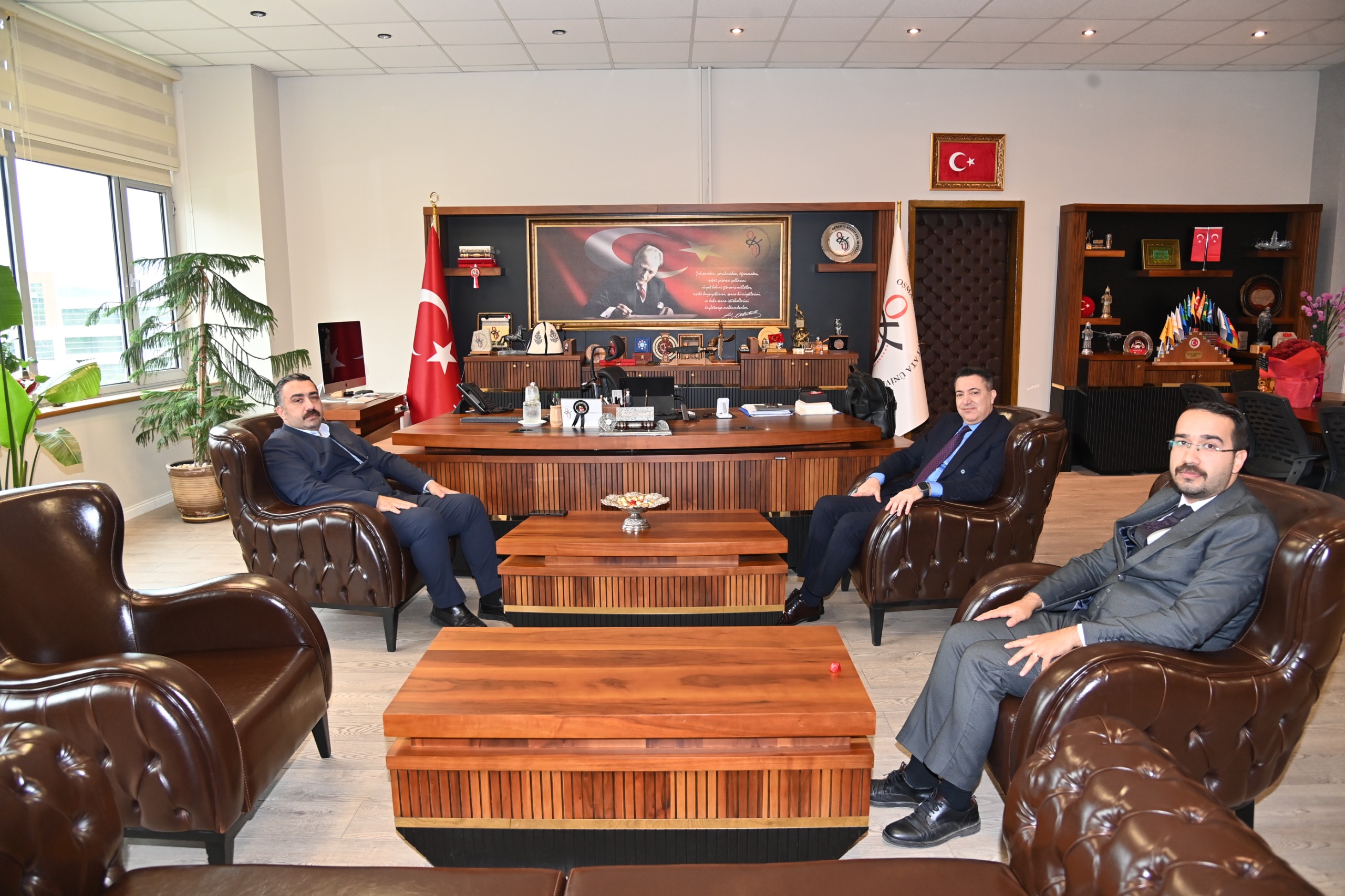 Baro Başkanı Av. Ahmet Şefik Akın’dan Rektörümüze Ziyaret