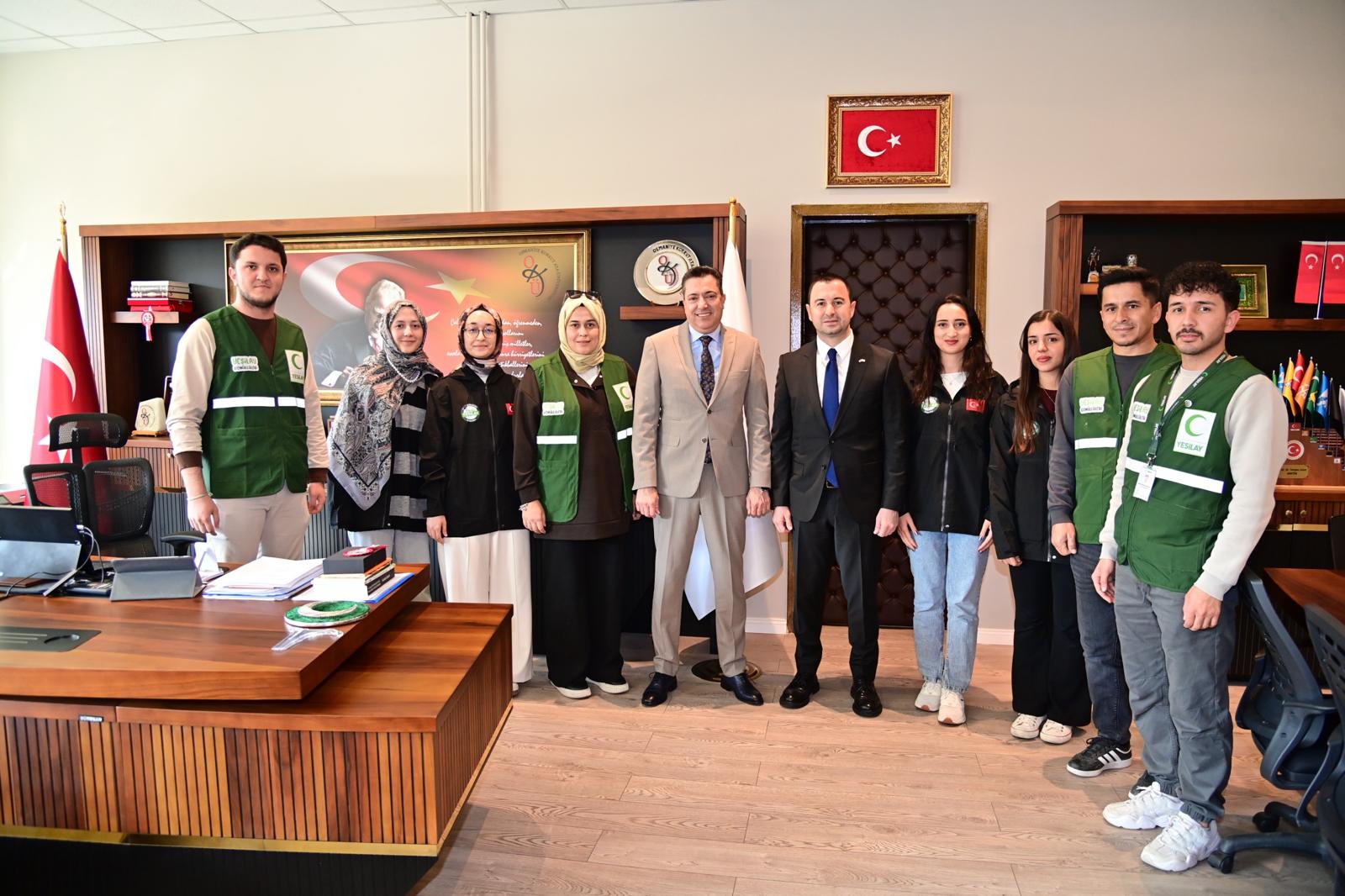 YEŞİLAY Osmaniye Şubesinden Rektörümüze Dünya Gönüllüler Günü Ziyareti