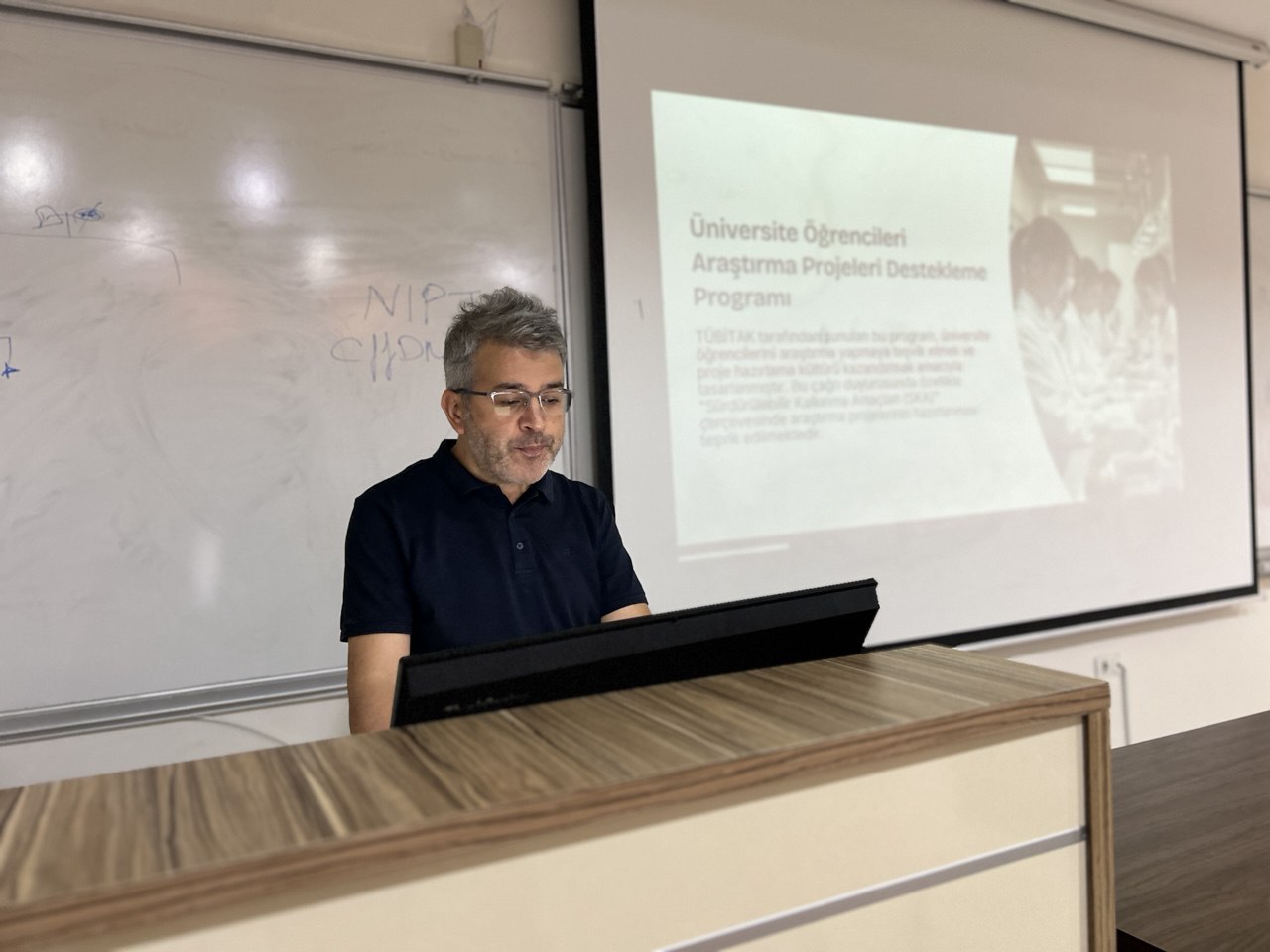 Sağlık Bilimleri Fakültesinde TÜBİTAK 2209 tanıtımı sunumu gerçekleştirildi