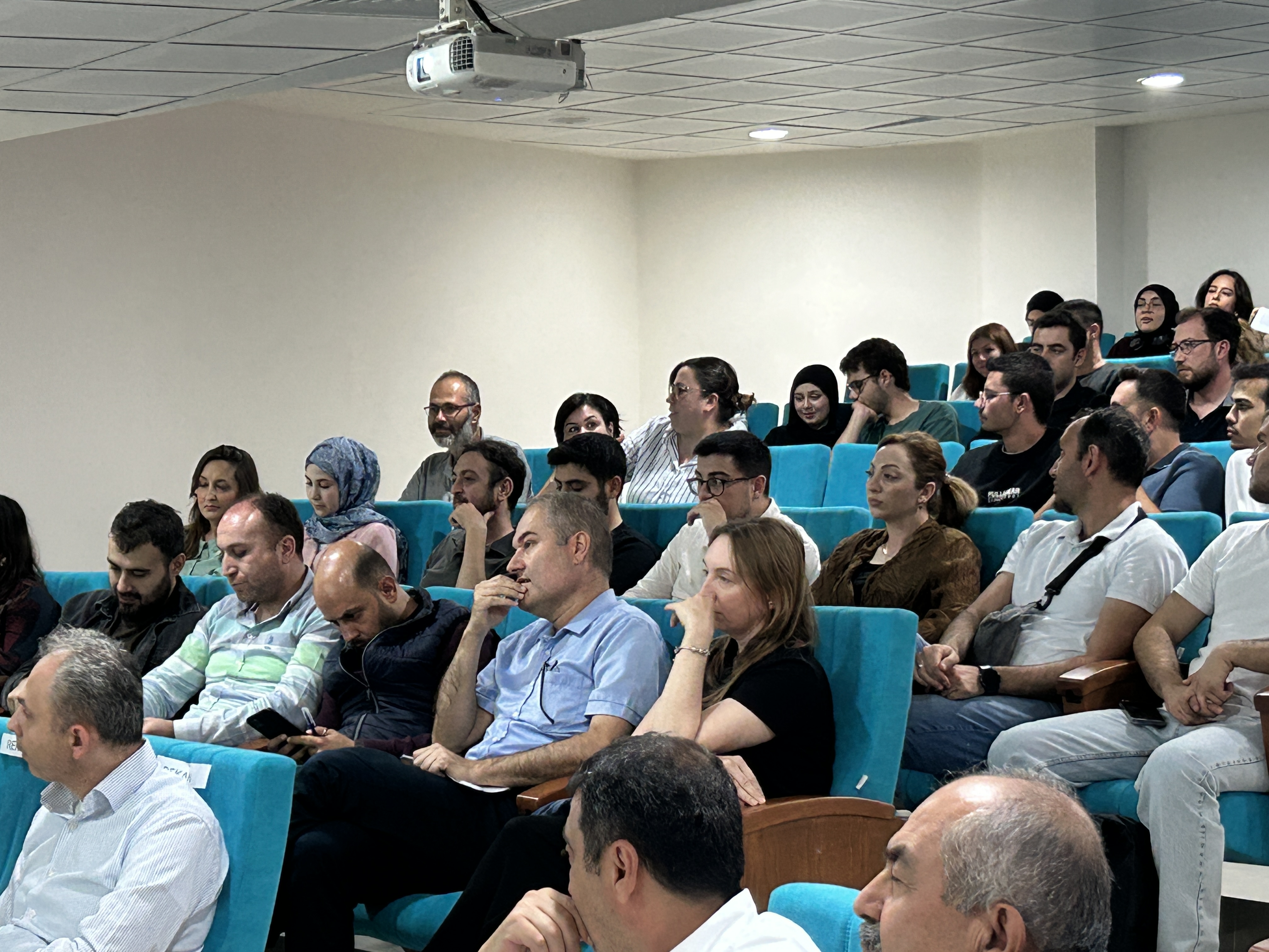 Mühendislik ve Doğa Bilimleri Fakültesinde TÜBİTAK 2209 tanıtımı sunumu gerçekleştirildi