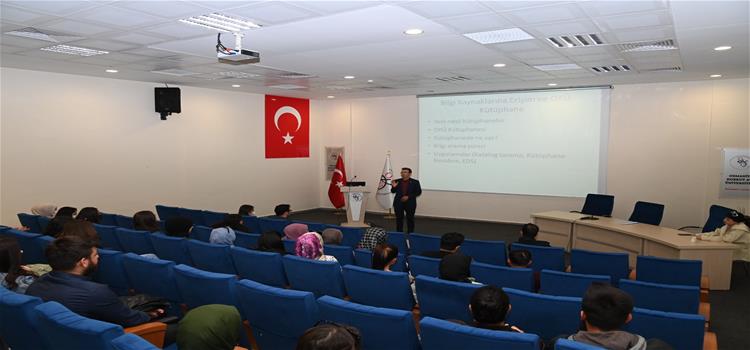 Genç Kütüphaneci Adayları Kütüphanemizde