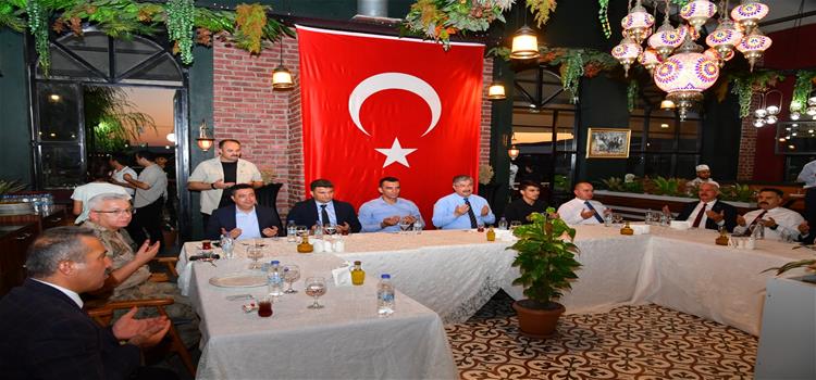 Rektörümüz, Şehitlerimizin Aileleri ve Gazilerimiz Onuruna Verilen Yemek Programına Katıldı