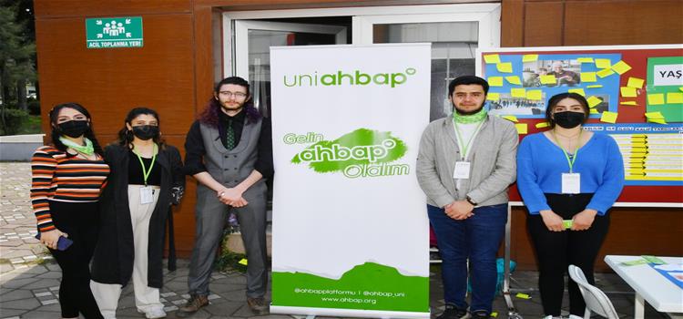 Uniahbap Kulübünden, Yaşlılar Haftası Dolayısıyla Stant Açma ve Film İzleme Etkinliği