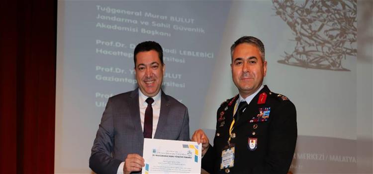 Rektörümüz,