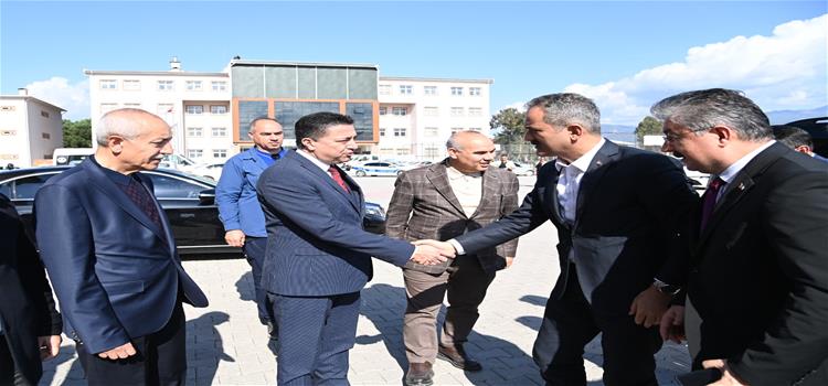 Milli Eğitim Bakanı Mahmut Özer İlimizde