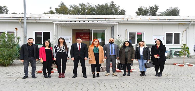 Rektörümüzden Cevdetiye Geçici Barınma Merkezine Ziyaret