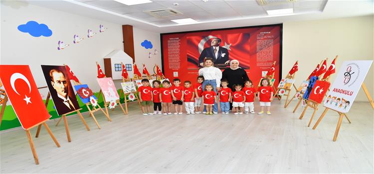 Üniversitemiz Anaokulu’ndan 15 Temmuz Demokrasi ve Milli Birlik Günü Sergisi