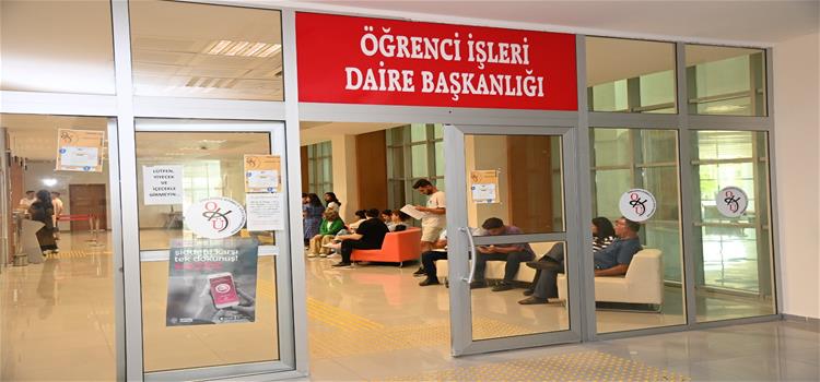 Üniversitemizde Öğrenim Görmeye Hak Kazanan Öğrencilerimiz Online ve Yüz Yüze Kayıtlarını Tamamladı
