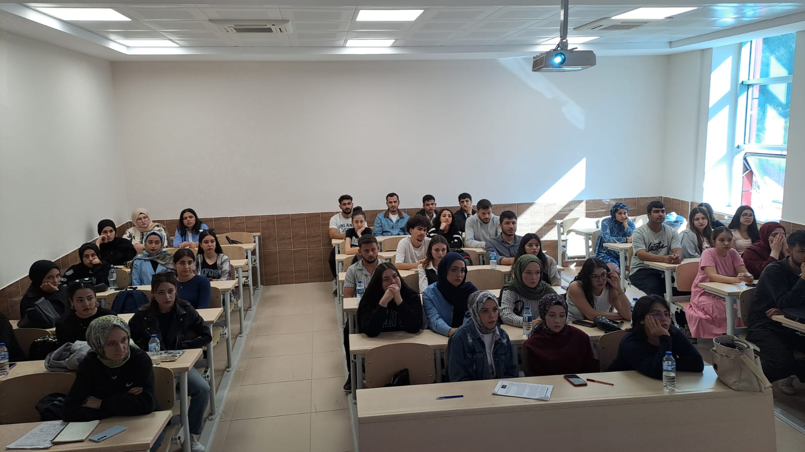 Yüksekokulumuzda Öğrencilere Yönelik Akreditasyon Farkındalık Eğitimi