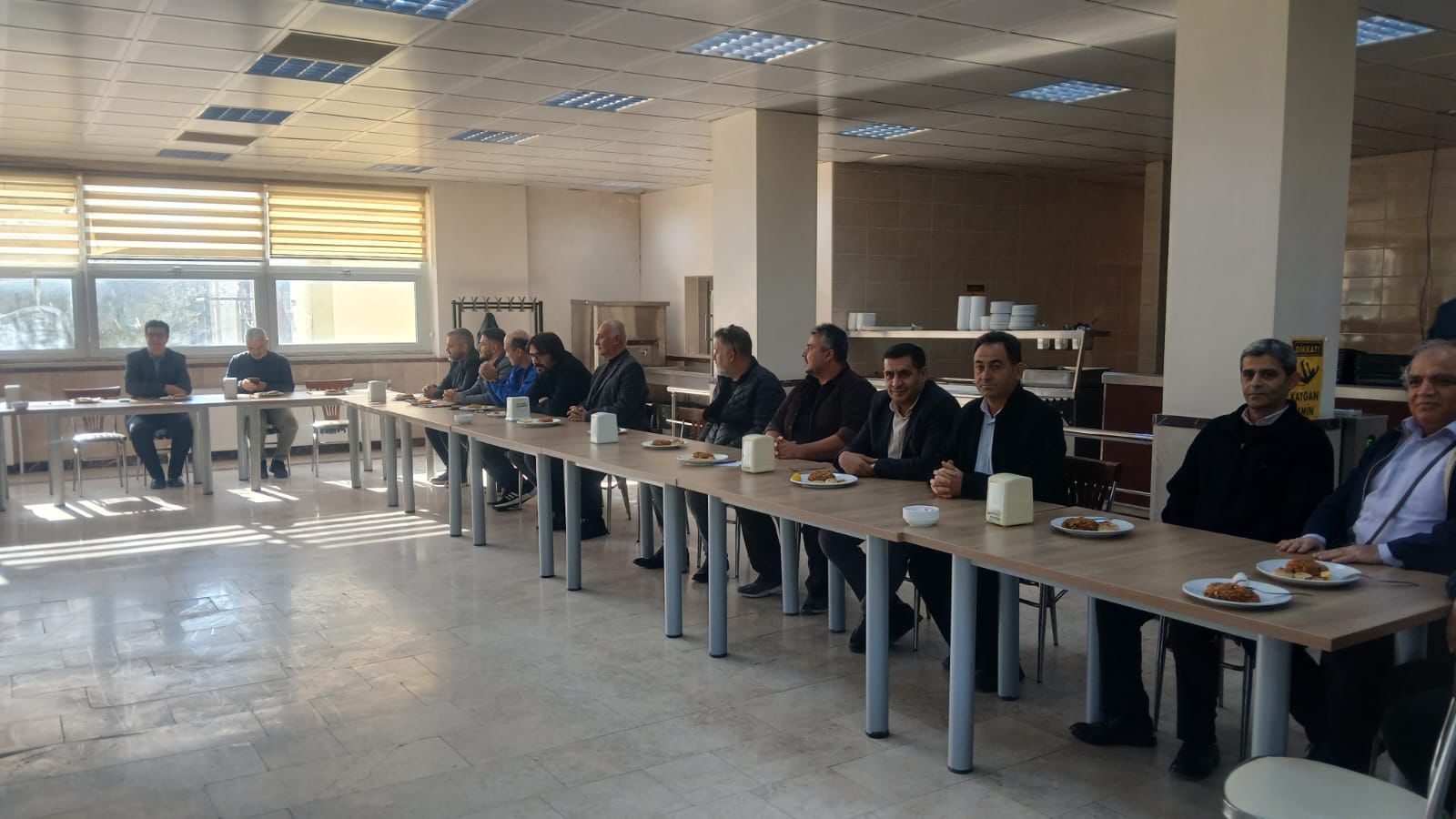 Düziçi MYO’da Kurum İçi İletişim Toplantısı ve Teşekkür Plaketi Töreni Gerçekleştirildi