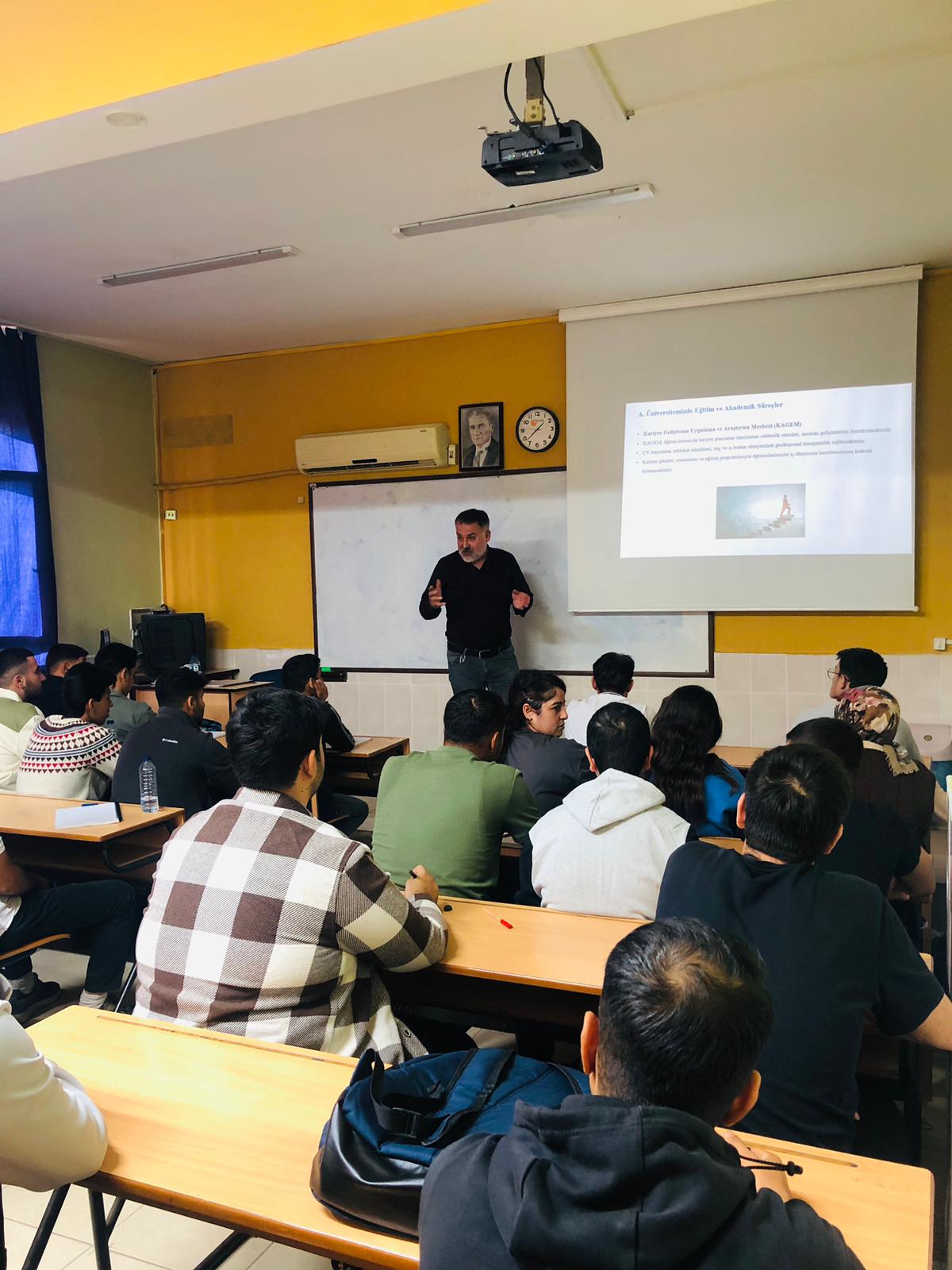 Motorlu Araçlar ve Ulaştırma Teknolojileri Bölümünde 1. ve 2. Sınıflara Yönelik Kalite Bilgilendirme Sunumu Gerçekleştirildi