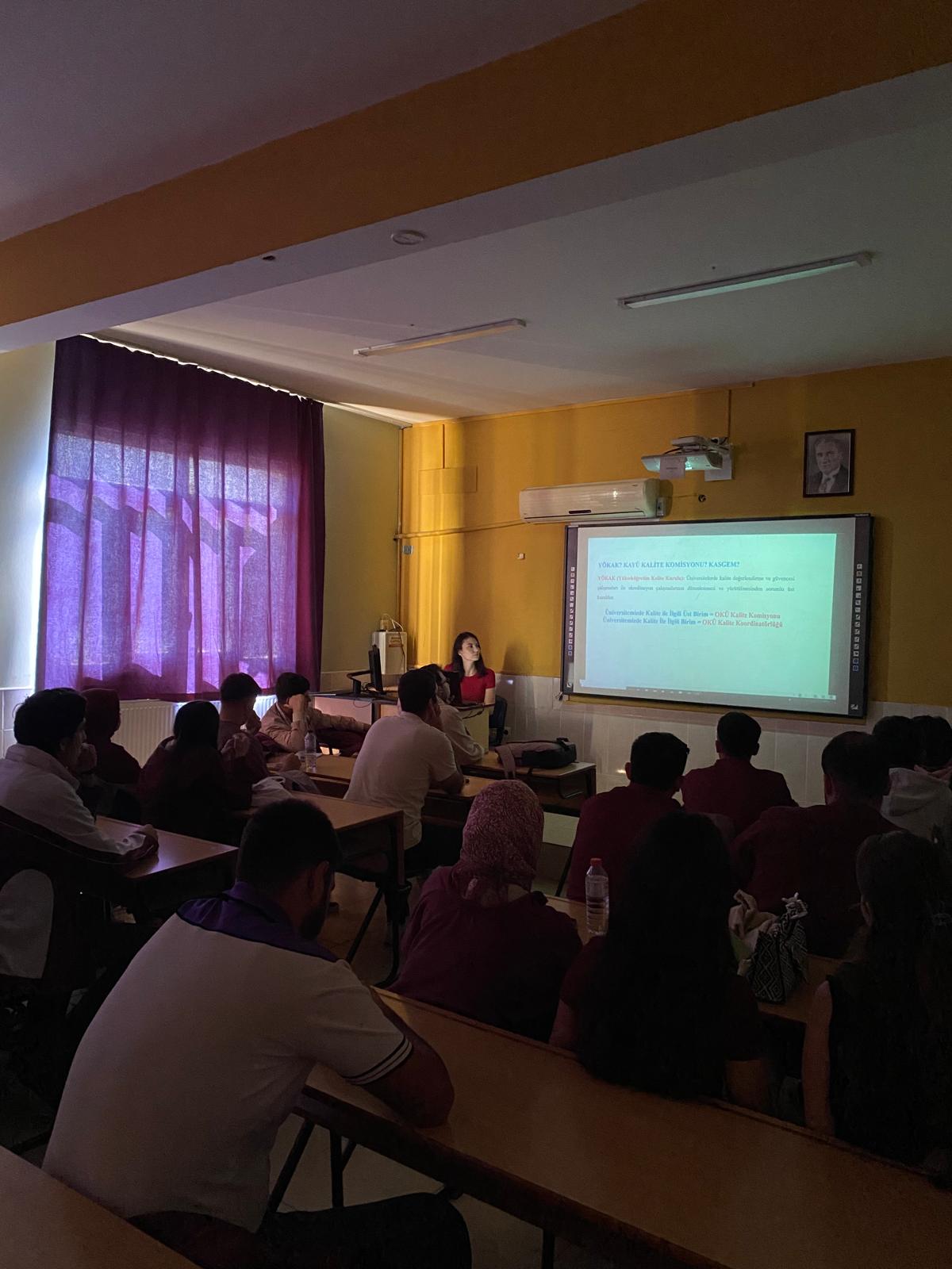 Motorlu Araçlar ve Ulaştırma Teknolojileri Bölümünde 1. ve 2. Sınıflara Yönelik Kalite Bilgilendirme Sunumu Gerçekleştirildi