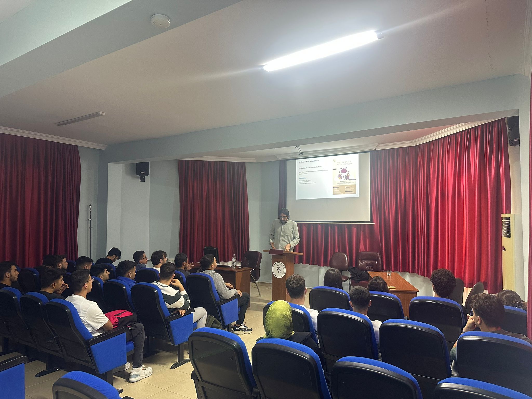 ULAŞTIRMA HİZMETLERİ BÖLÜMÜ/ RAYLI SİSTEMLER İŞLETMECİLİĞİ PROGRAMI 2. SINIFTAKİ ÖĞRENCİLER İÇİN ÖĞRENCİ KALİTE BİLGİLENDİRME SUNUMU GERÇEKLEŞTİRİLDİ.