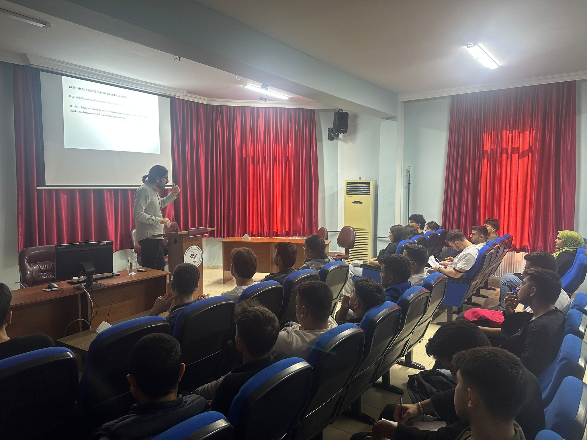 ULAŞTIRMA HİZMETLERİ BÖLÜMÜ/ RAYLI SİSTEMLER İŞLETMECİLİĞİ PROGRAMI 2. SINIFTAKİ ÖĞRENCİLER İÇİN ÖĞRENCİ KALİTE BİLGİLENDİRME SUNUMU GERÇEKLEŞTİRİLDİ.