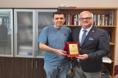 İİBF’de Görevini Tamamlayan Yönetim Kadrosuna Teşekkür Plaketi Takdim Edildi