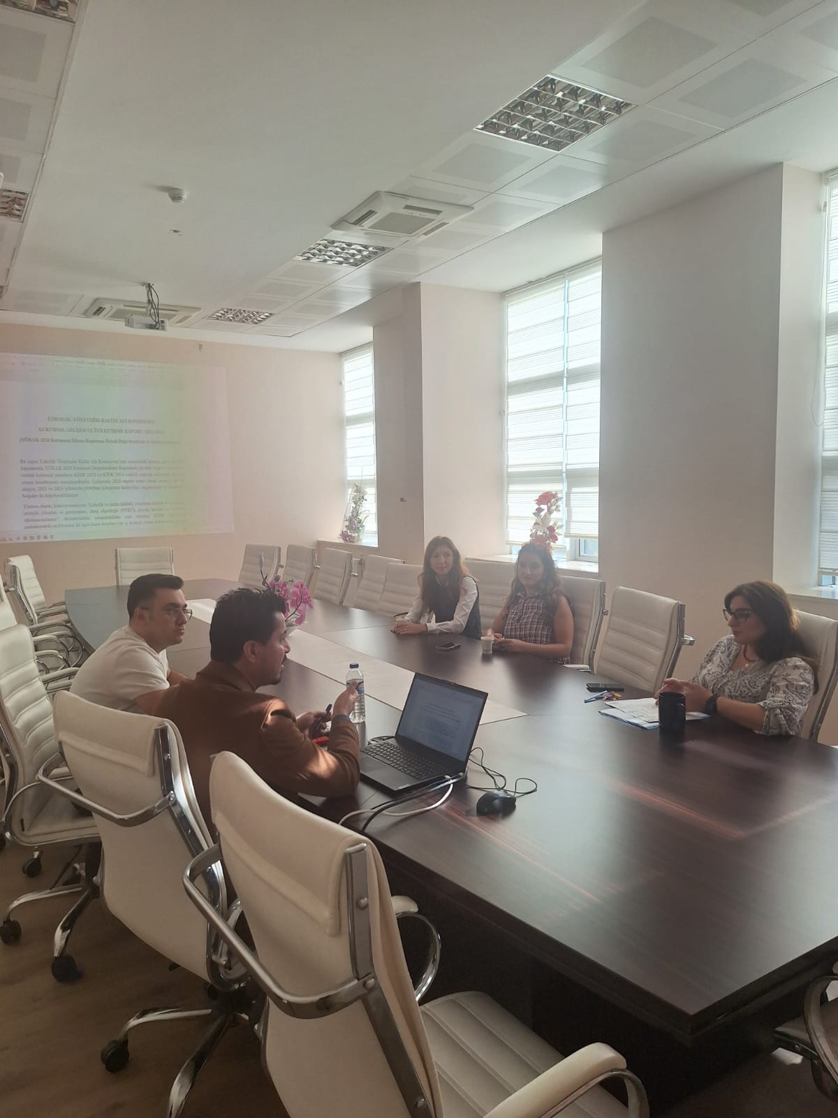 Fakültemizde Liderlik, Yönetim ve Kalite Alt Komisyonu Toplantısı Gerçekleştirildi