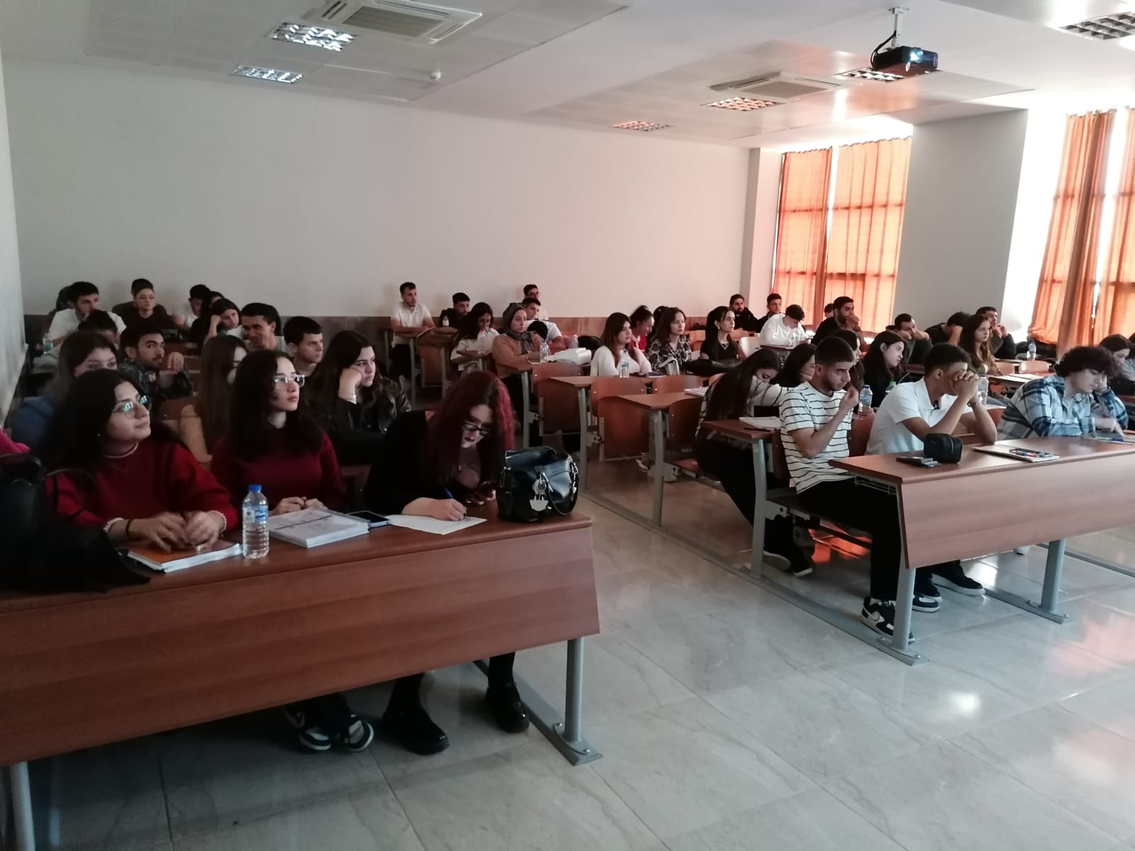 İktisat Bölümünde Akreditasyon ve Kalite Güvence Sistemi Farkındalık Toplantısı Gerçekleştirildi