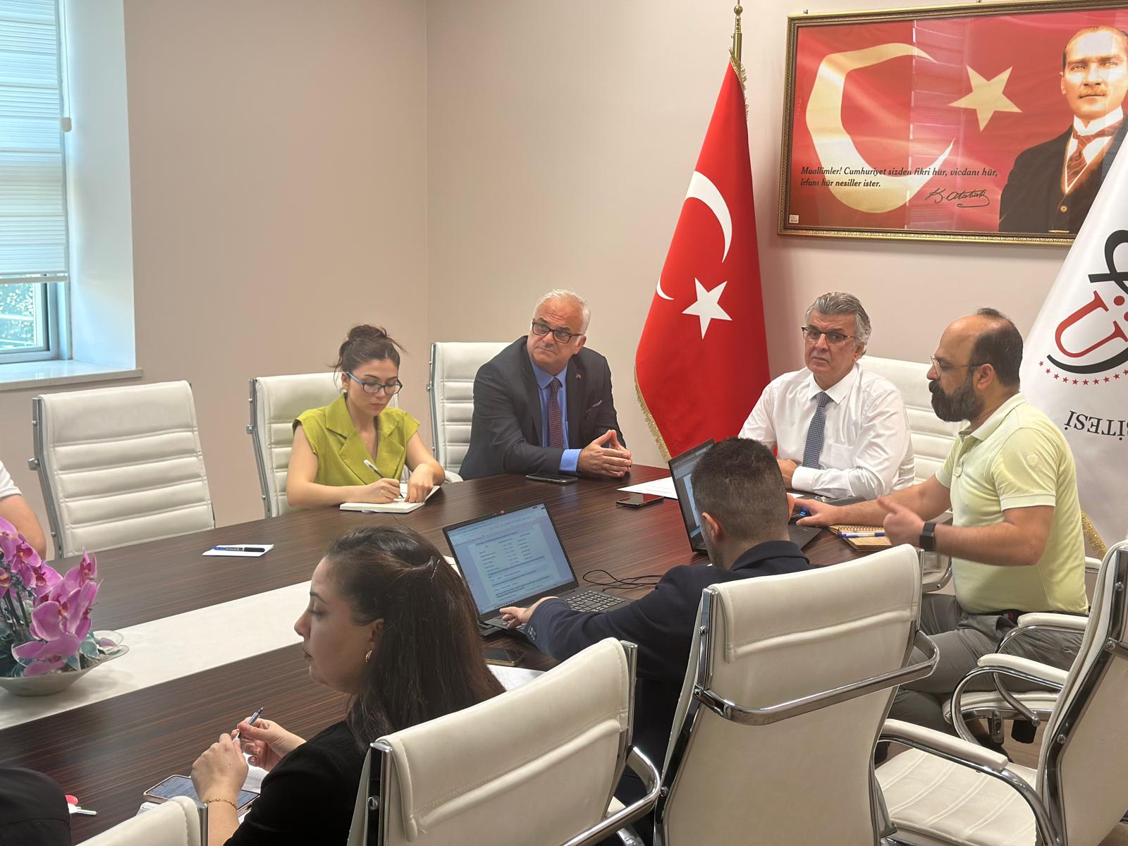 KALİTE KOORDİNATÖRLÜĞÜ BİRİMİNCE FAKÜLTEMİZDE AKREDİTASYON SÜRECİNE YÖNELİK DURUM DEĞERLENDİRME TOPLANTISI GERÇEKLEŞTİRİLDİ