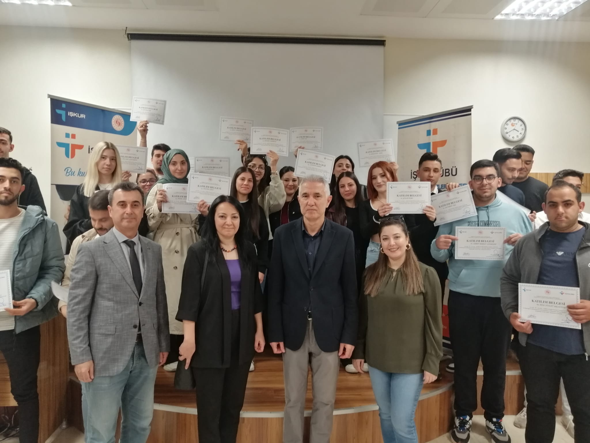 İŞLETME BÖLÜMÜ ÖĞRENCİLERİNE İŞKUR İŞ BİRLİĞİYLE 