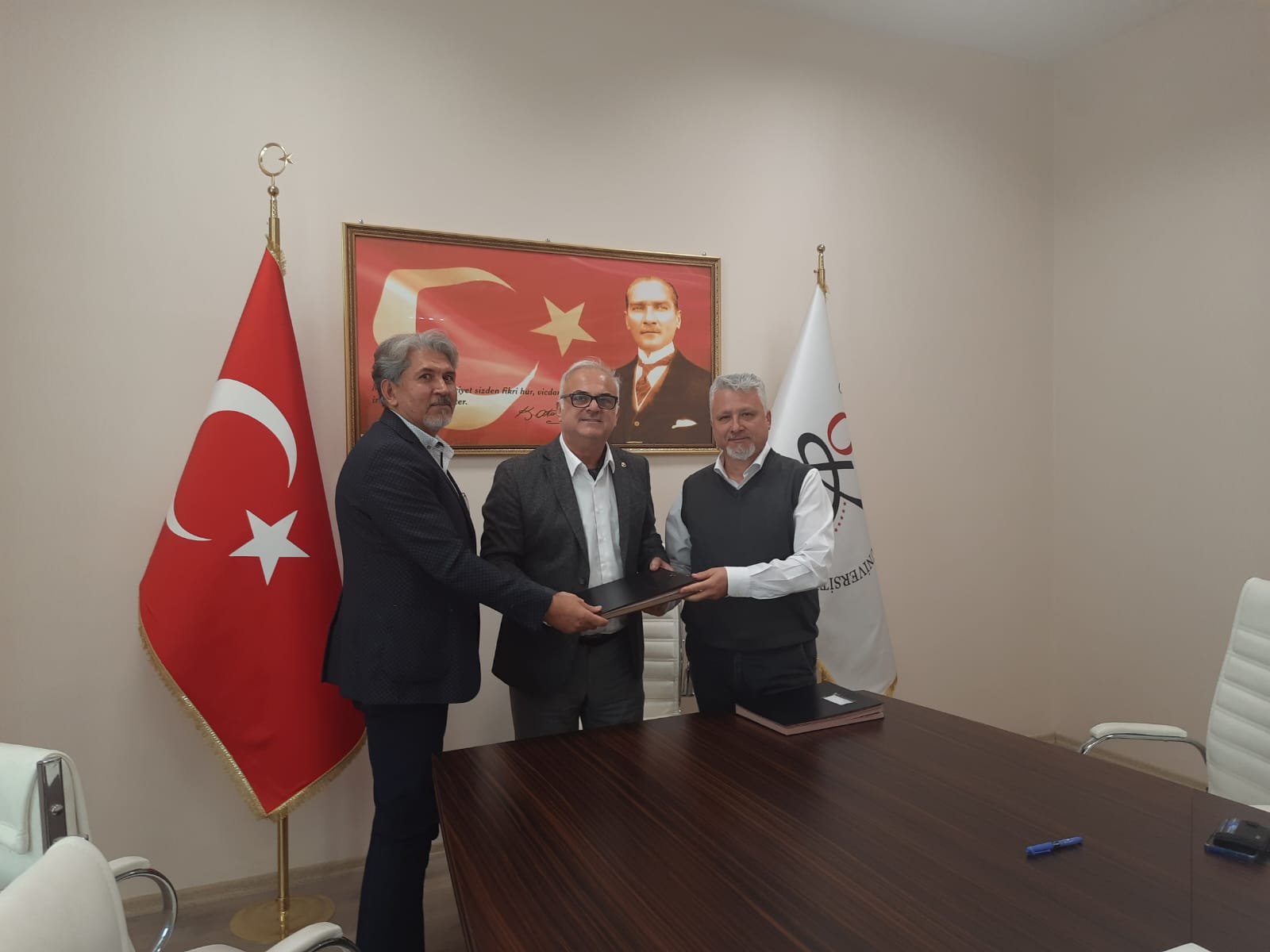 Uluslararası Ticaret ve Lojistik ile Yönetim Bilişim Sistemleri Bölümleri Arasında İmzalar Atıldı!