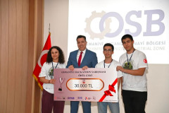 Öğrencilerimizin Projesi Yeşil Teknolojiler ve Çevre Dostu Dijital Çözümler Hackathonu'nda Ödüle Layık Görüldü.