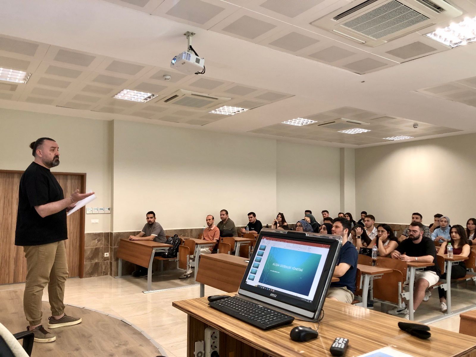 Lisans Öğrencilerimize Yönelik Danışmanlık Toplantıları Gerçekleştirildi