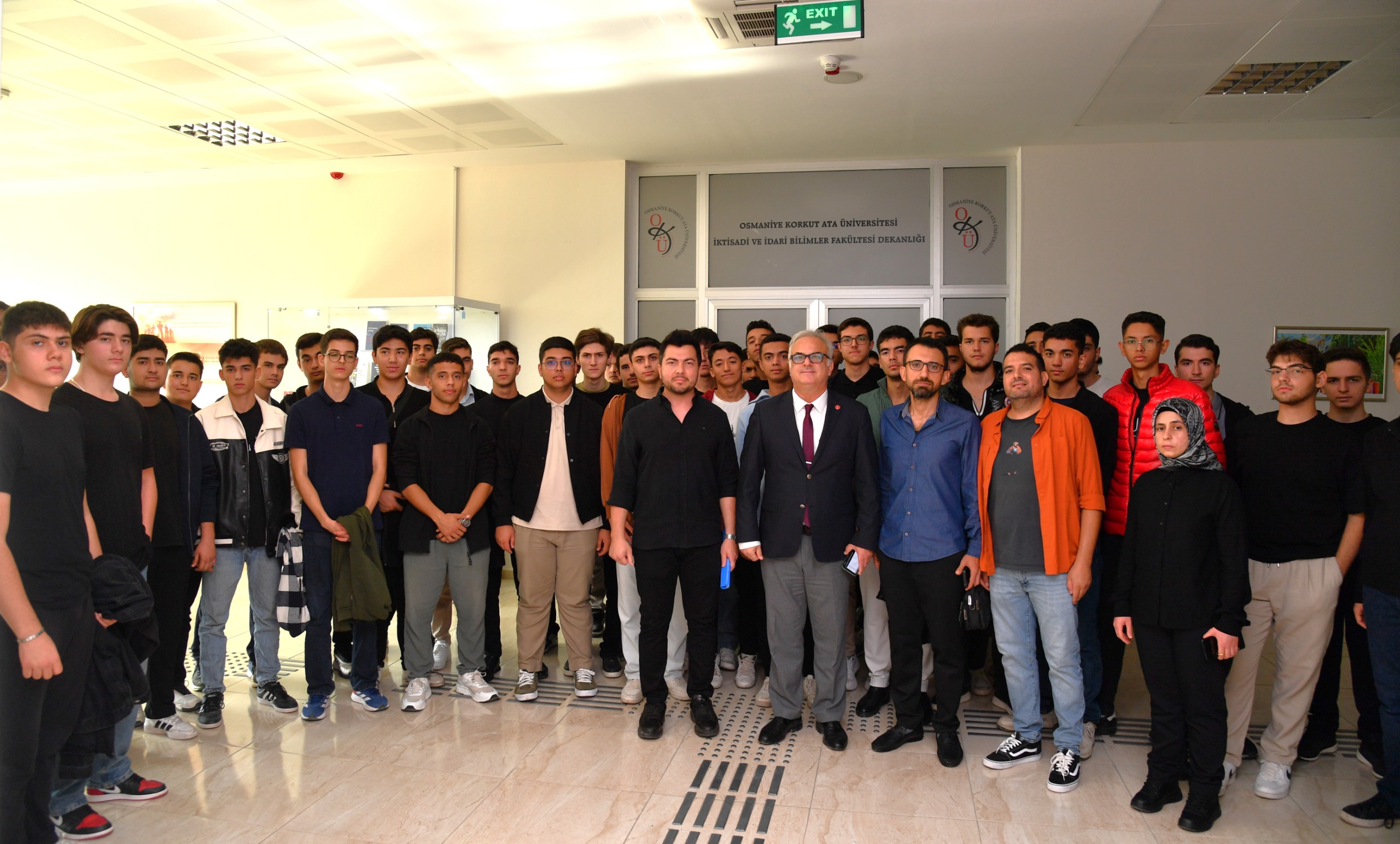 Bölüm Başkanımız  Şehit Mehmet KARACATİLKİ Anadolu İmam Hatip Lisesi Öğrencilerine Fakültemizi Tanıttı