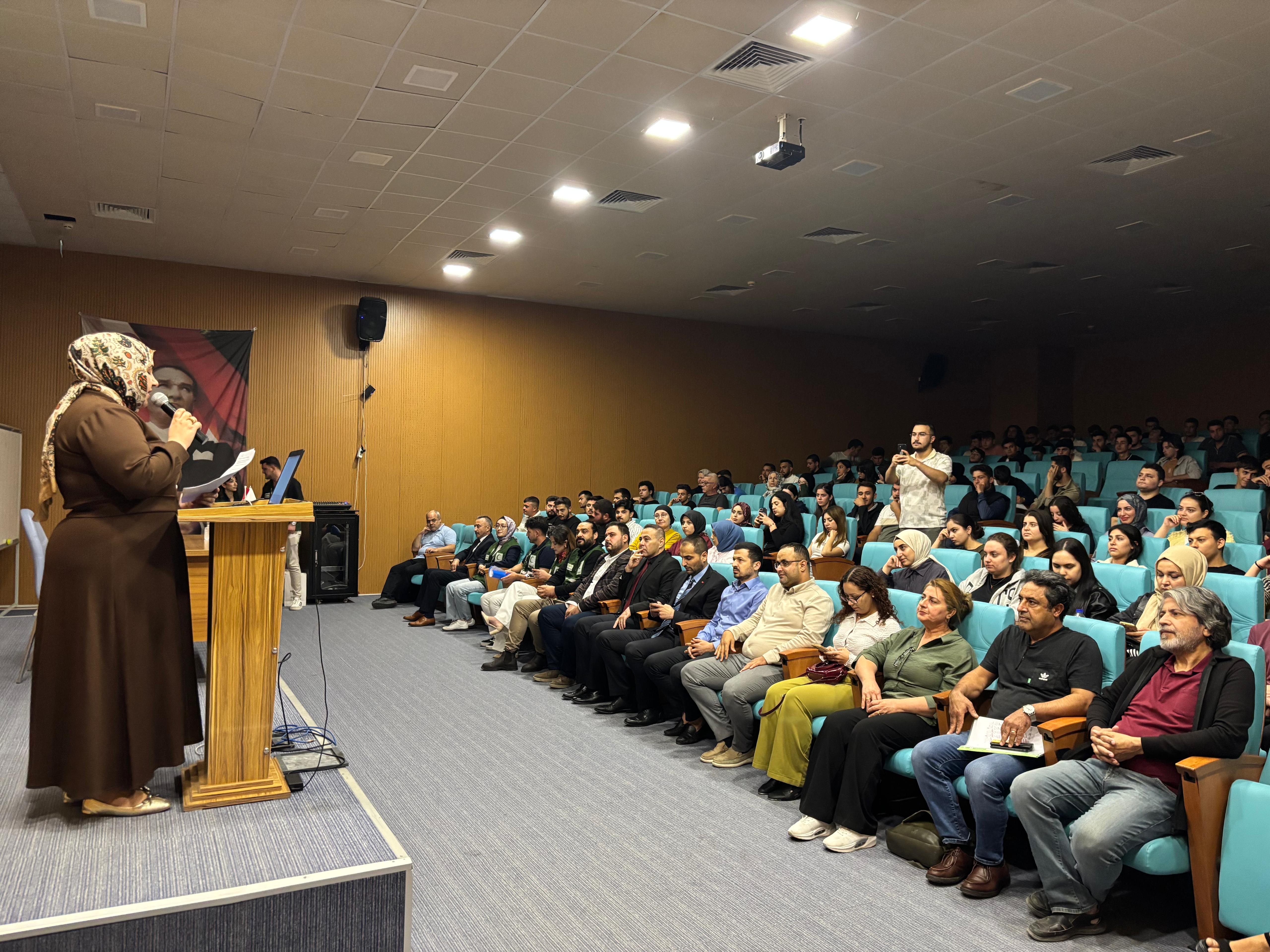 Gönüllülük Çalışmaları Dersi Kapsamında Yeşilay Konferansı Gerçekleştirildi