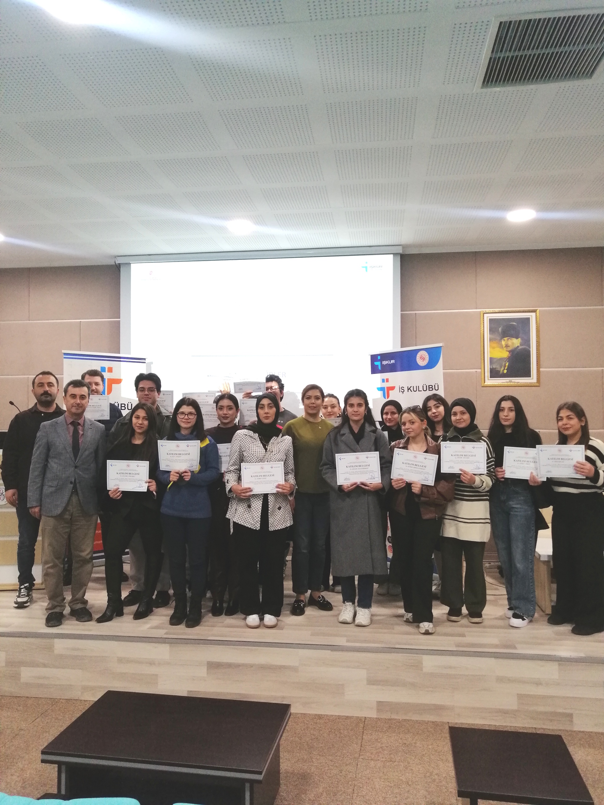 OKÜ Uluslararası İlişkiler Öğrencilerine Yönelik İŞKUR İş Kulübü Eğitimi Düzenlendi