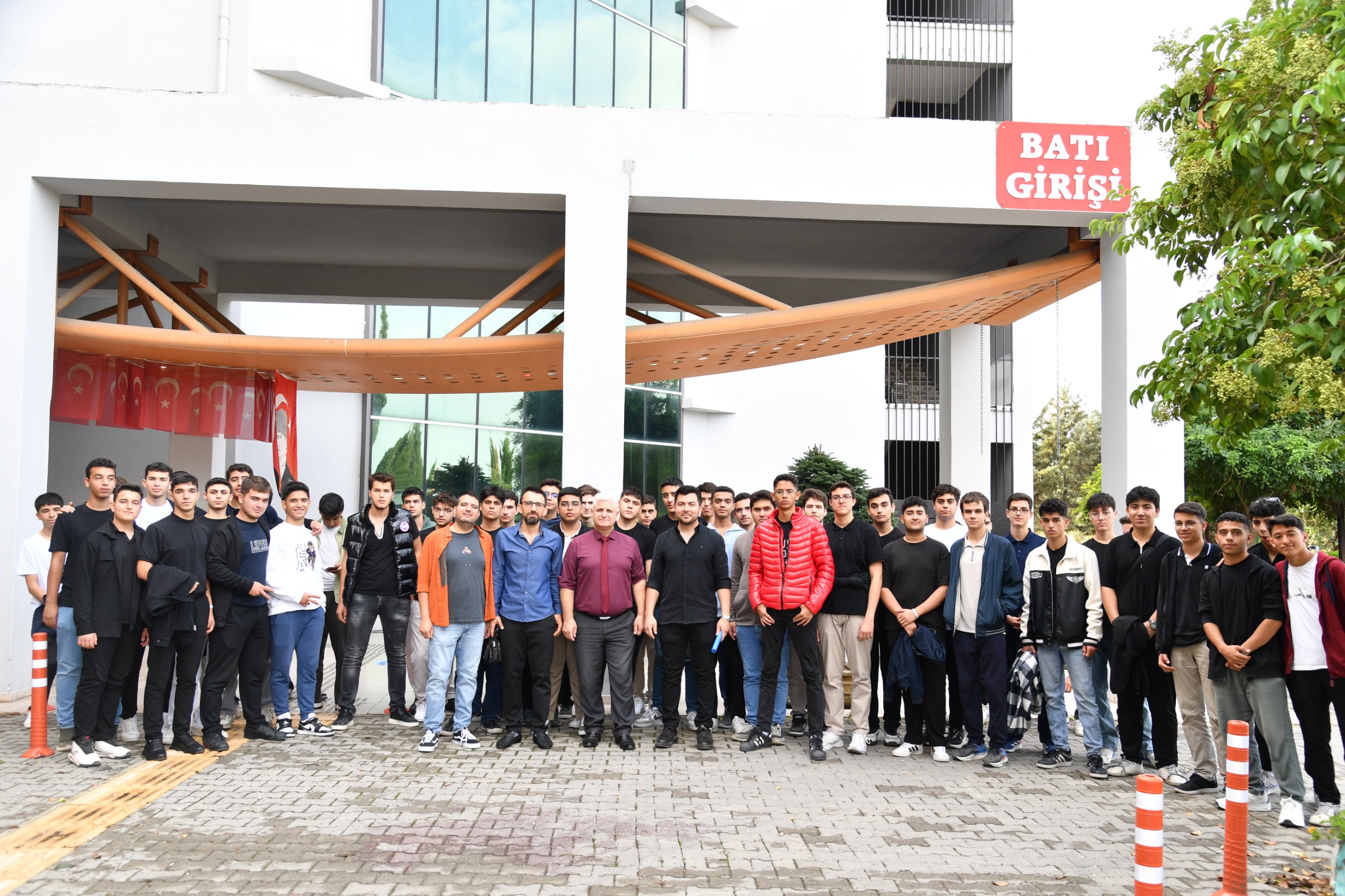 Geleceğin Üniversitelileri Fakültemizi Ziyaret Etti