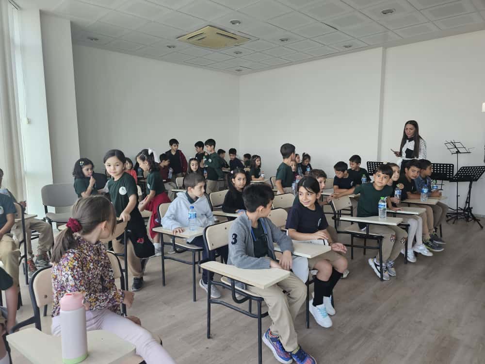 Bölümümüzün Dış Paydaşı Olan İl Milli Eğitim Müdürlüğü Çamlıkevler İlkokulu Öğrencileri Tarafından Bölümümüze Kültür-Sanat Gezisi Gerçekleştirildi.