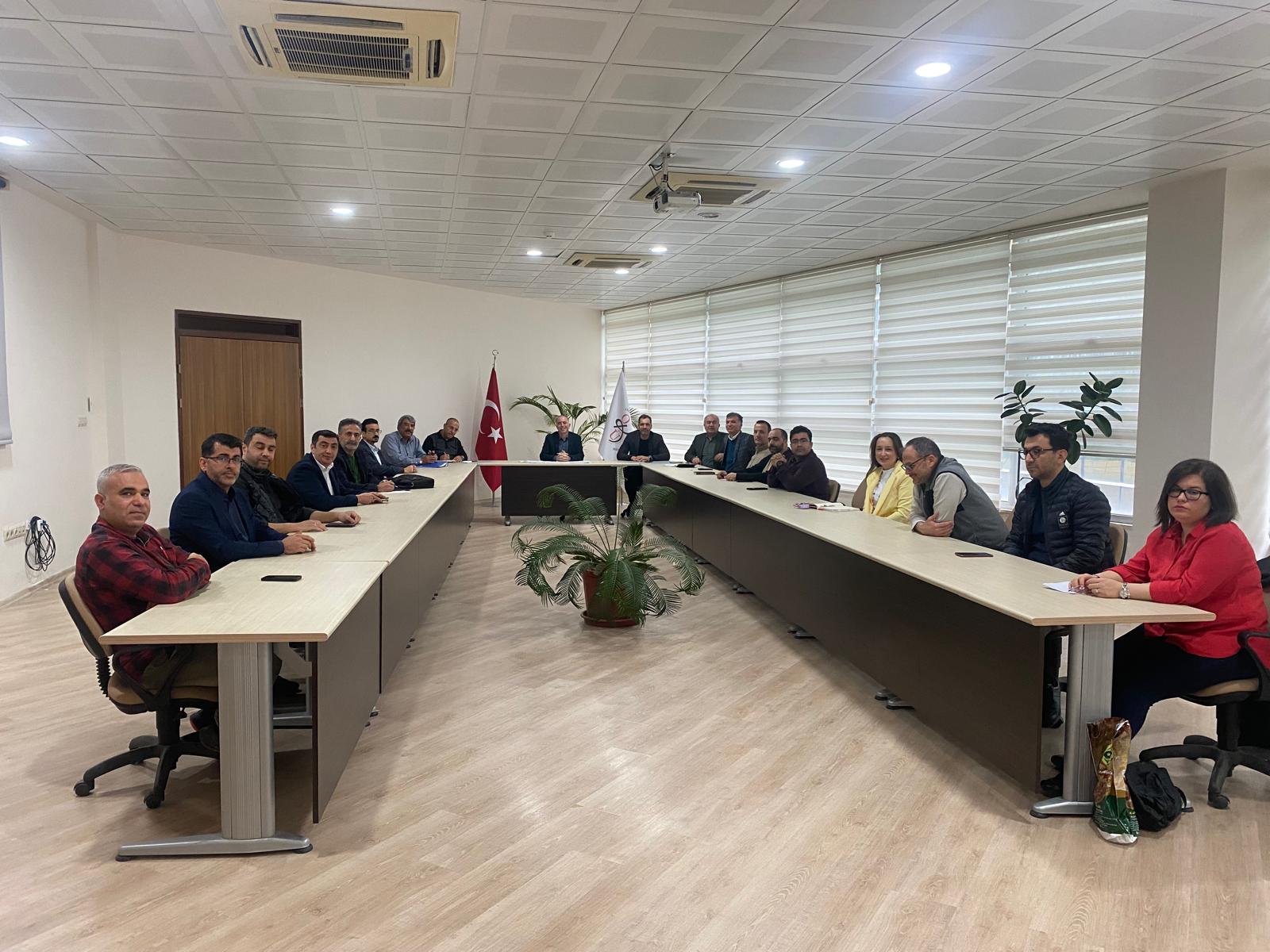 Dekanımız Prof. Dr. Ertaç HÜRDOĞAN, Bölüm Başkanlarımız ve Fakültemiz Kalite Komisyonu Üyeleri ile Akreditasyon Süreci Hakkında Toplantı Gerçekleştirdi.