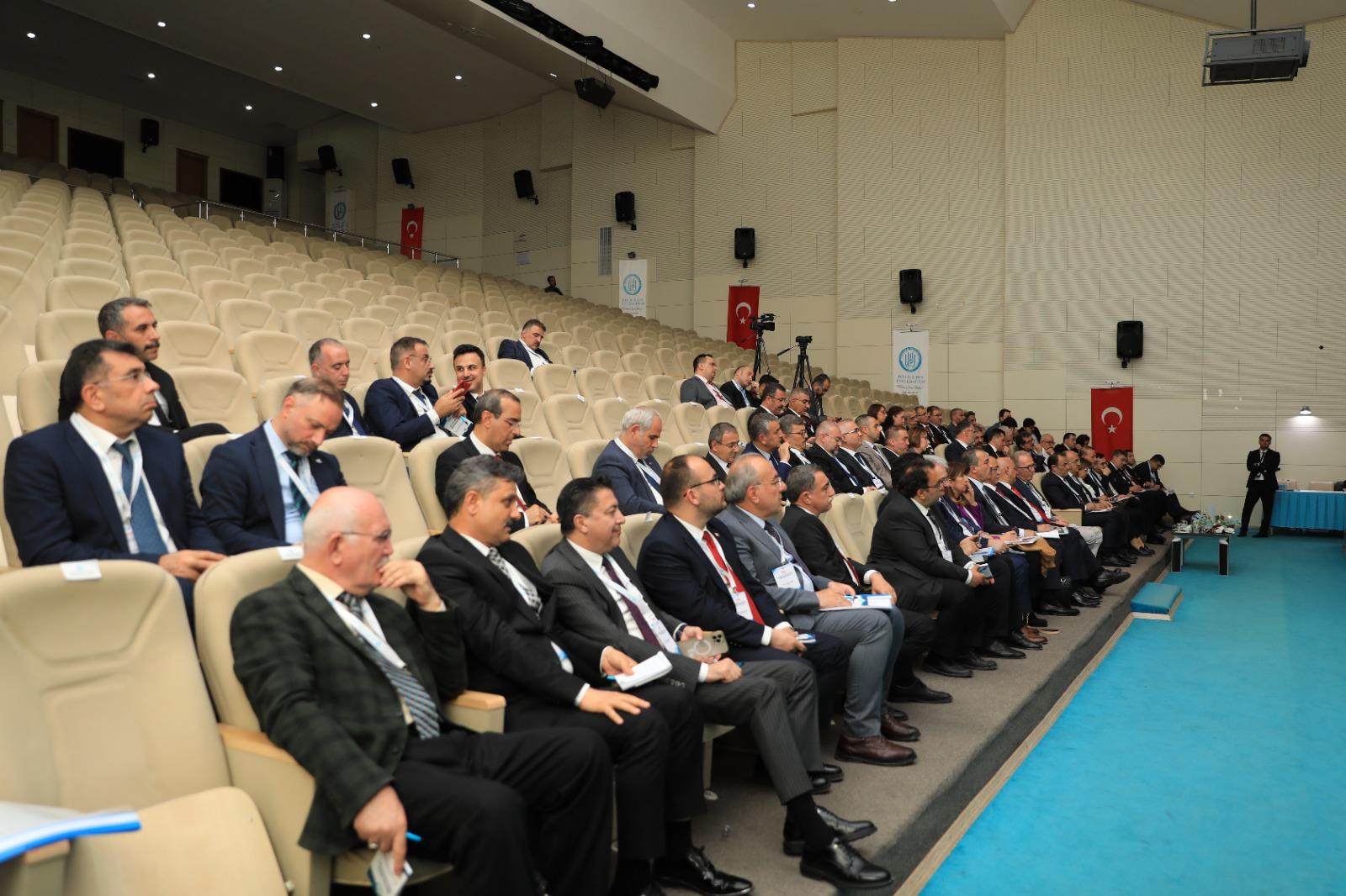 Rektörümüz Bölgesel Kalkınma ve İhtisaslaşma Toplantısına Katıldı