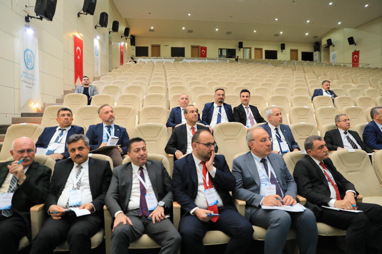 Rektörümüz Bölgesel Kalkınma ve İhtisaslaşma Toplantısına Katıldı