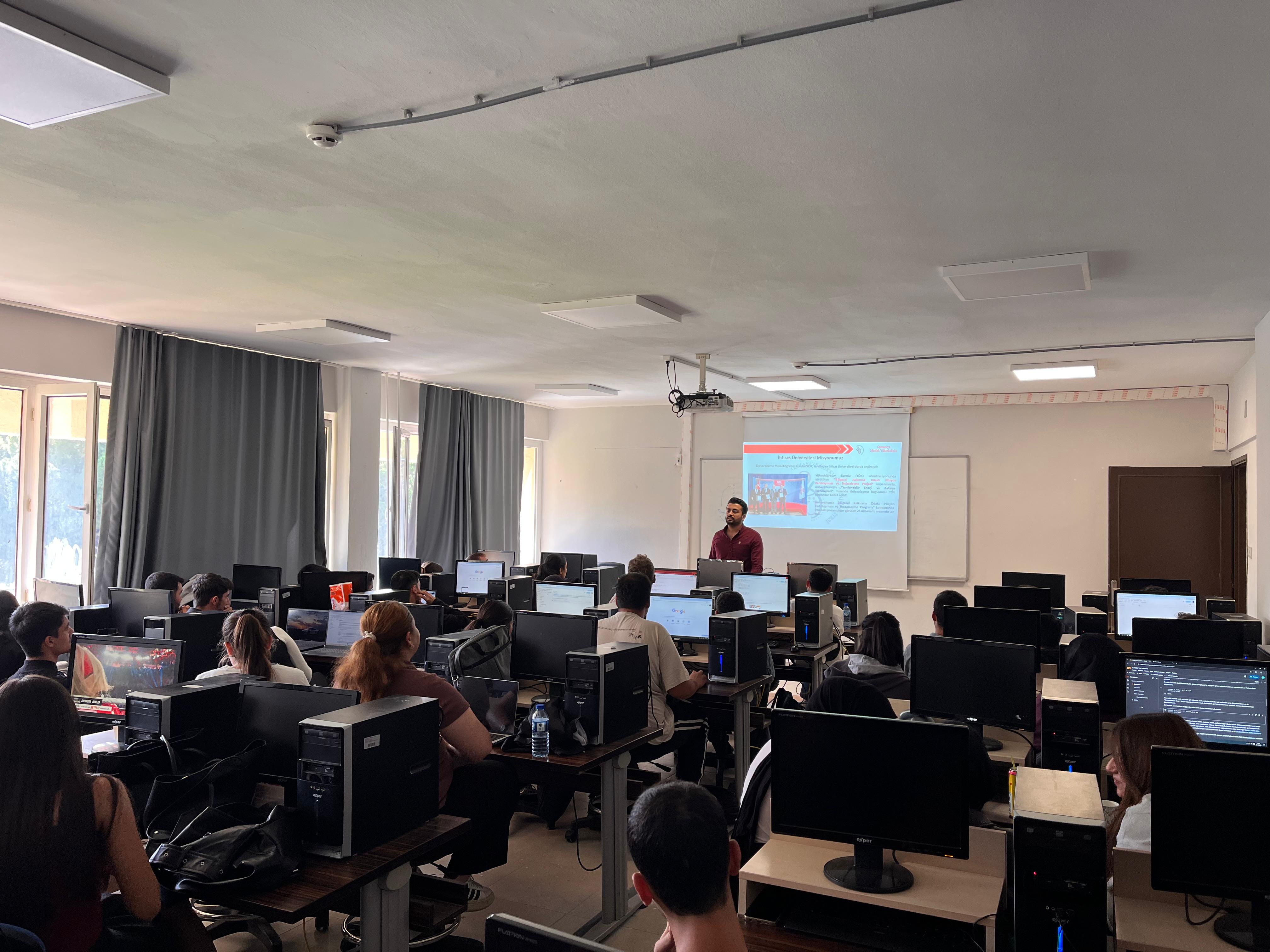 Öğrencilere Yönelik Akreditasyon Bilgilendirme Toplantıları Yapıldı