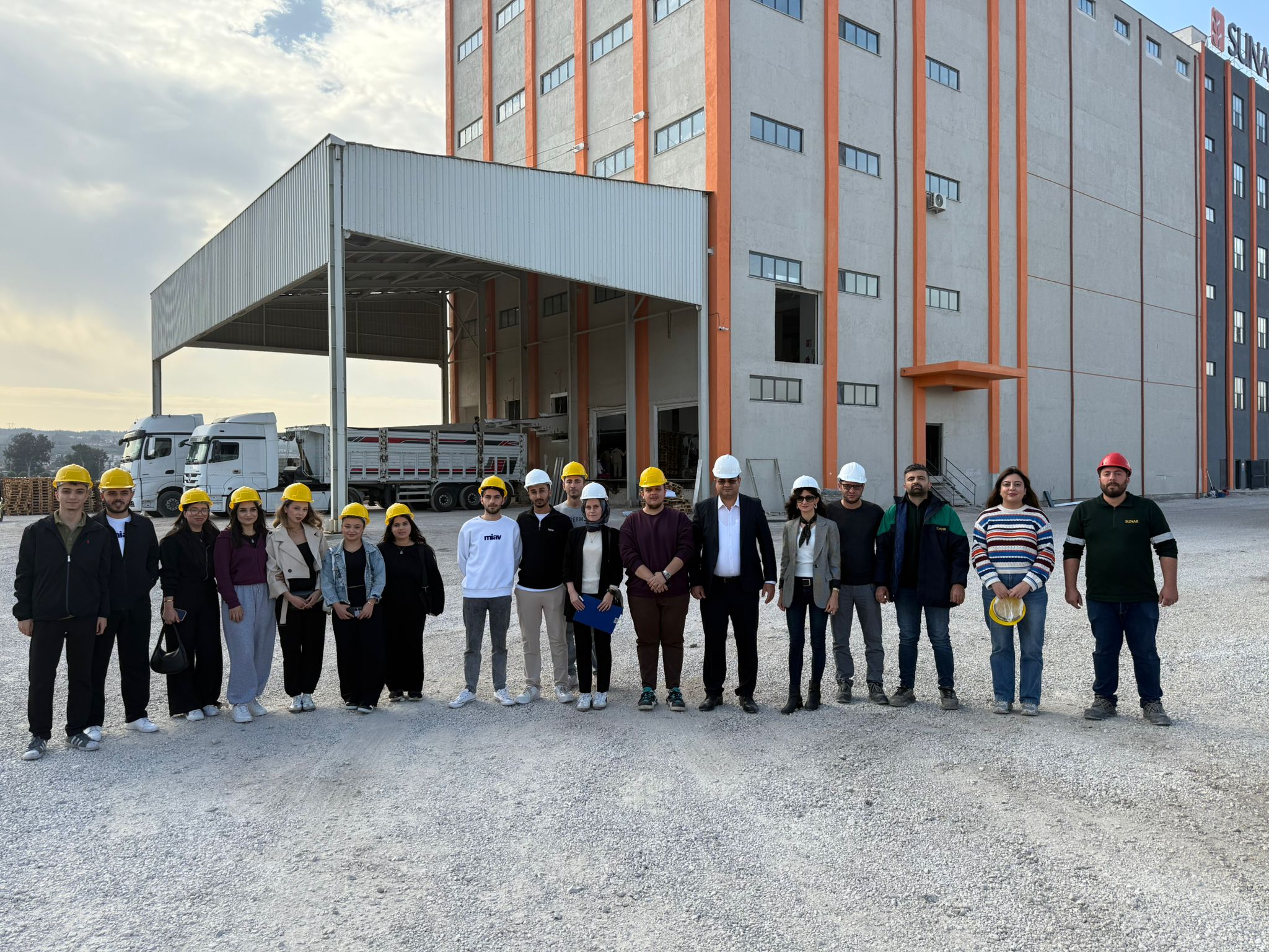 Maliyet Muhasebesi Dersi Kapsamında Sunar Un ve Yem A.Ş.’ye Teknik Gezi Düzenlendi