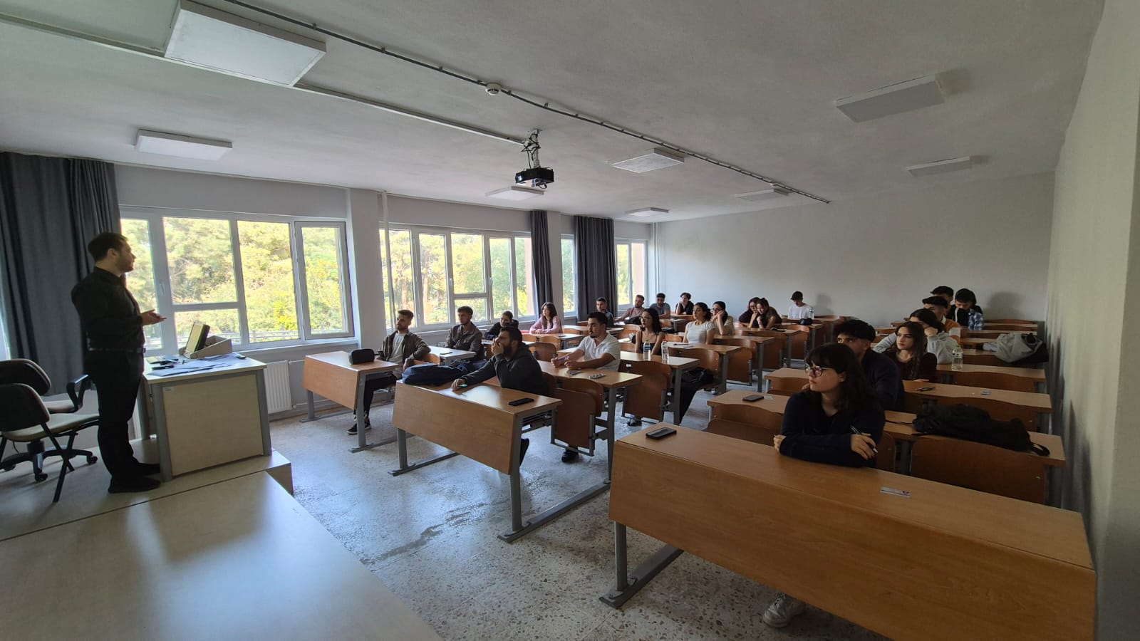 Sınav Uygulama Yönergesi Bilgilendirme Toplantısı Düzenlendi