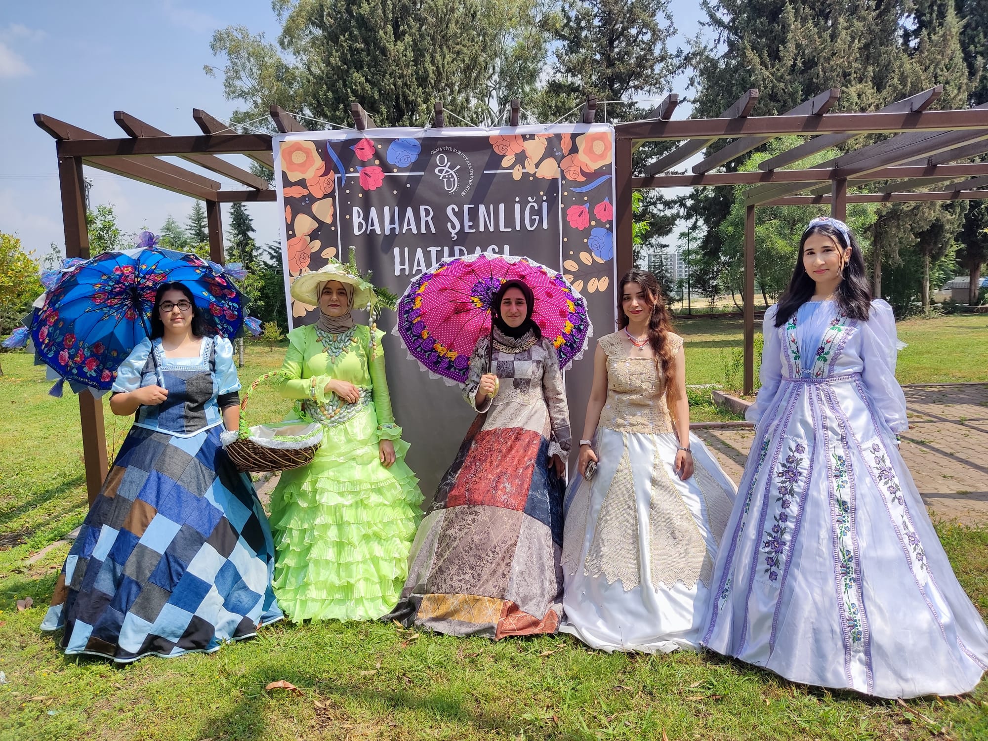 Tasarımlarımızla Bahar Şenliğindeyiz