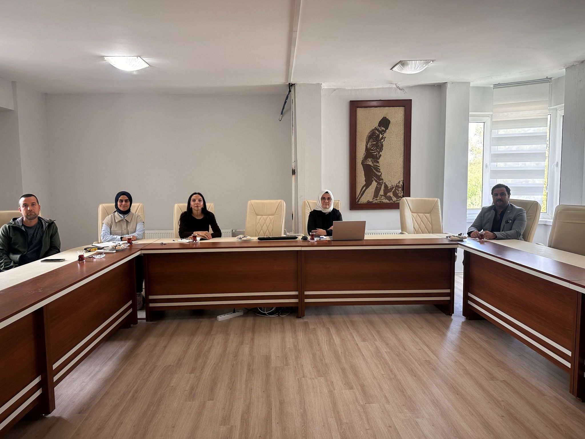 Kalite ve Akreditasyon Programı Kapsamında Bölüm Personeline Yönelik Bilgilendirme Toplantısı Gerçekleştirildi