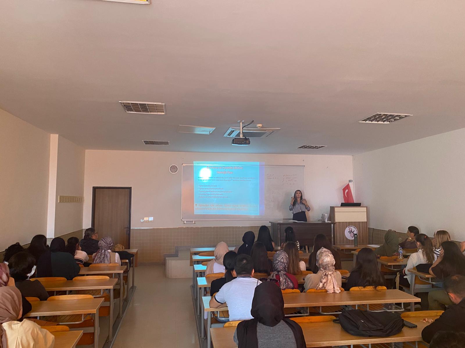 Öğrencilere Yönelik Akreditasyon Bilgilendirme Toplantıları Yapıldı